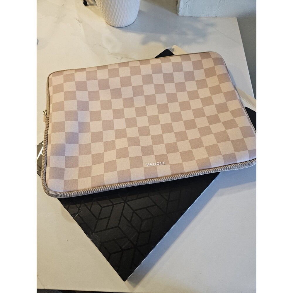 Vandel Elegant Laptop Sleeve, 16 Inches, Neutral Checker Design, NEW